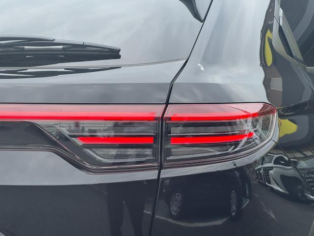 ヴェゼル e:HEV Z 純正18インチアルミホイール!クルコン!衝突軽減!シートヒーター!電動リアゲート!オートエアコン!コーナーセンサー!電動サイドブレーキ!横滑り防止機能!LEDヘッドライト!パワーウィンドウ!(18枚目)