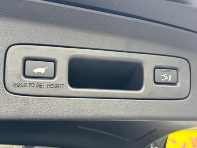 ヴェゼル e:HEV Z 純正18インチアルミホイール!クルコン!衝突軽減!シートヒーター!電動リアゲート!オートエアコン!コーナーセンサー!電動サイドブレーキ!横滑り防止機能!LEDヘッドライト!パワーウィンドウ!(54枚目)