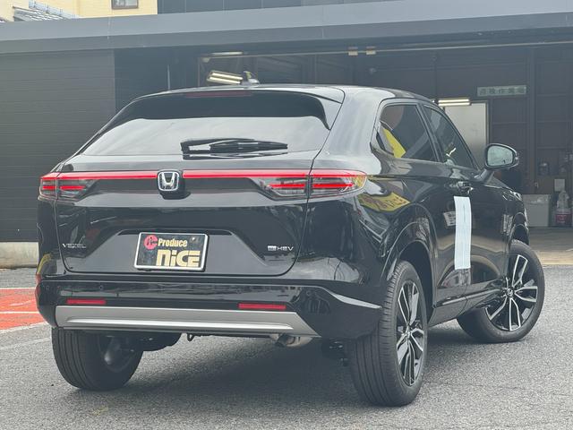 ヴェゼル e:HEV Z 純正18インチアルミホイール!クルコン!衝突軽減!シートヒーター!電動リアゲート!オートエアコン!コーナーセンサー!電動サイドブレーキ!横滑り防止機能!LEDヘッドライト!パワーウィンドウ!(62枚目)