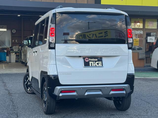 デリカミニ T プレミアム パノラマビュー!シートヒーター!ステアリングヒーター!クルーズコントロール!両側電動スライドドア!オートエアコン!リアサーキュレーター!電動パーキング!シートバックテーブル!(16枚目)