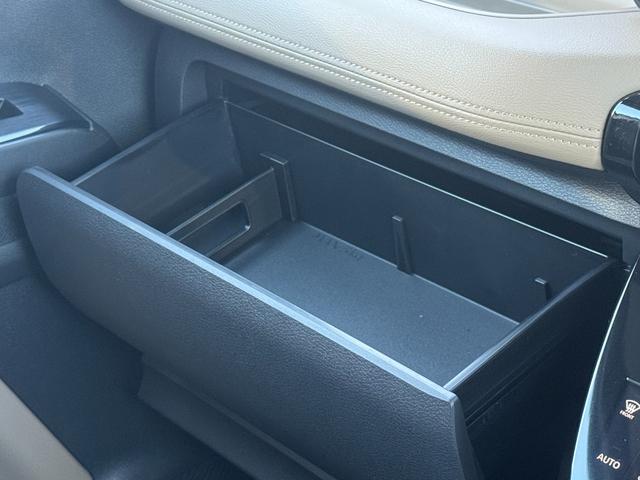 デリカミニ T プレミアム パノラマビュー!シートヒーター!ステアリングヒーター!クルーズコントロール!両側電動スライドドア!オートエアコン!リアサーキュレーター!電動パーキング!シートバックテーブル!(44枚目)