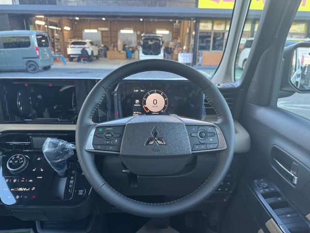デリカミニ T プレミアム パノラマビュー!シートヒーター!ステアリングヒーター!クルーズコントロール!両側電動スライドドア!オートエアコン!リアサーキュレーター!電動パーキング!シートバックテーブル!(61枚目)