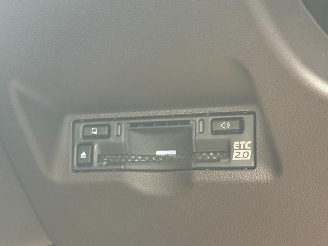 アルファードハイブリッド エグゼクティブラウンジ　ＪＢＬサウンド！ユニバーサルステップ！ムーンルーフ！電子ミラー！ＨＵＤ！パノビュー！ＣＤ・ＤＶＤデッキ！後席モニター！サイドエンブレムイルミ！イルミネーションセット！２列目電動シート！ベージュシート！（35枚目）