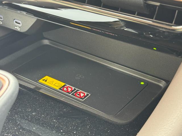 アルファードハイブリッド エグゼクティブラウンジ　ＪＢＬサウンド！ユニバーサルステップ！ムーンルーフ！電子ミラー！ＨＵＤ！パノビュー！ＣＤ・ＤＶＤデッキ！後席モニター！サイドエンブレムイルミ！イルミネーションセット！２列目電動シート！ベージュシート！（38枚目）