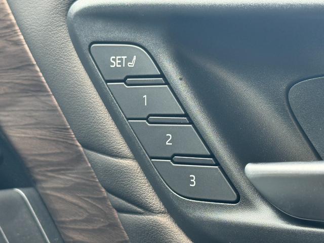 アルファードハイブリッド エグゼクティブラウンジ　ＪＢＬサウンド！ユニバーサルステップ！ムーンルーフ！電子ミラー！ＨＵＤ！パノビュー！ＣＤ・ＤＶＤデッキ！後席モニター！サイドエンブレムイルミ！イルミネーションセット！２列目電動シート！ベージュシート！（45枚目）