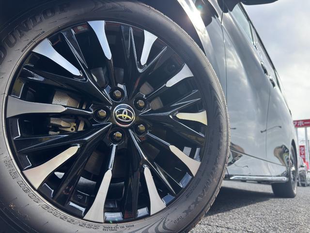 アルファードハイブリッド エグゼクティブラウンジ　ＪＢＬサウンド！ユニバーサルステップ！ムーンルーフ！電子ミラー！ＨＵＤ！パノビュー！ＣＤ・ＤＶＤデッキ！後席モニター！サイドエンブレムイルミ！イルミネーションセット！２列目電動シート！ベージュシート！（76枚目）