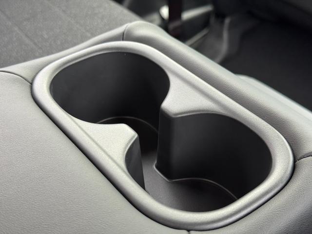 二列目ドリンクホルダー！