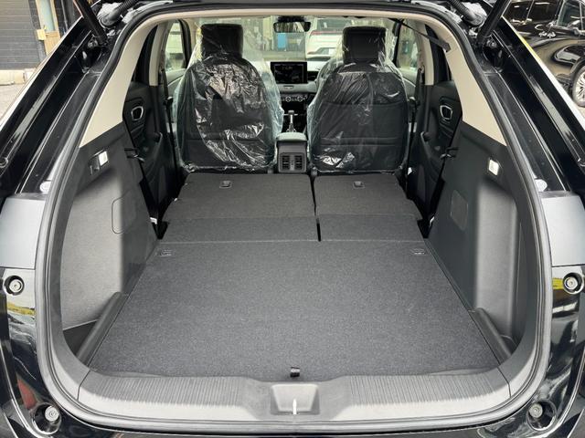 二列目シートを倒すと大きな荷物も載せることができます！