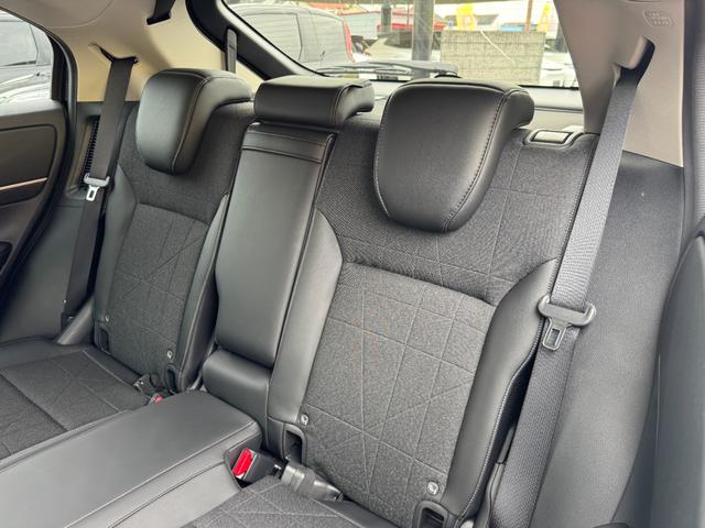 【後部座席】ゆったりしていただける空間となっております！