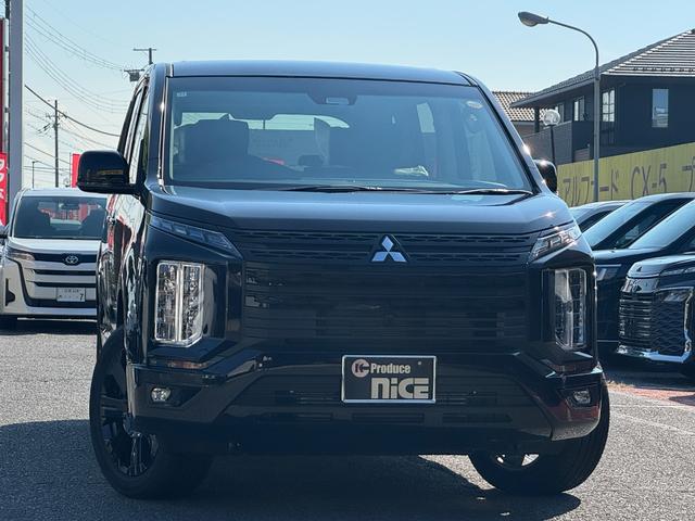 デリカＤ：５ ブラックエディション　純正１８インチアルミホイール！クルーズコントロール！オートライト！ミッションモード！パドルシフト！両側電動スライドドア！電動リアゲート！ステアリングヒーター！（10枚目）