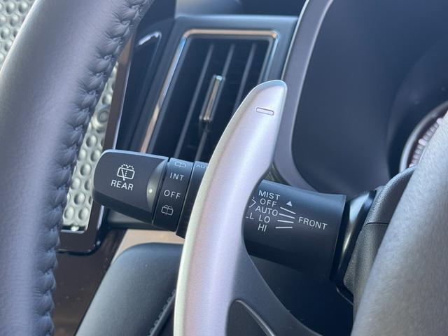 デリカＤ：５ ブラックエディション　純正１８インチアルミホイール！クルーズコントロール！オートライト！ミッションモード！パドルシフト！両側電動スライドドア！電動リアゲート！ステアリングヒーター！（29枚目）