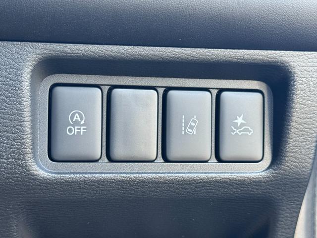 デリカＤ：５ ブラックエディション　純正１８インチアルミホイール！クルーズコントロール！オートライト！ミッションモード！パドルシフト！両側電動スライドドア！電動リアゲート！ステアリングヒーター！（33枚目）