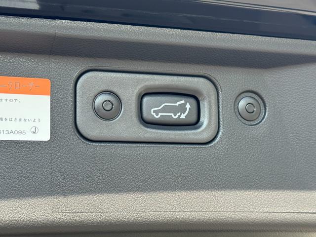 デリカＤ：５ ブラックエディション　純正１８インチアルミホイール！クルーズコントロール！オートライト！ミッションモード！パドルシフト！両側電動スライドドア！電動リアゲート！ステアリングヒーター！（56枚目）