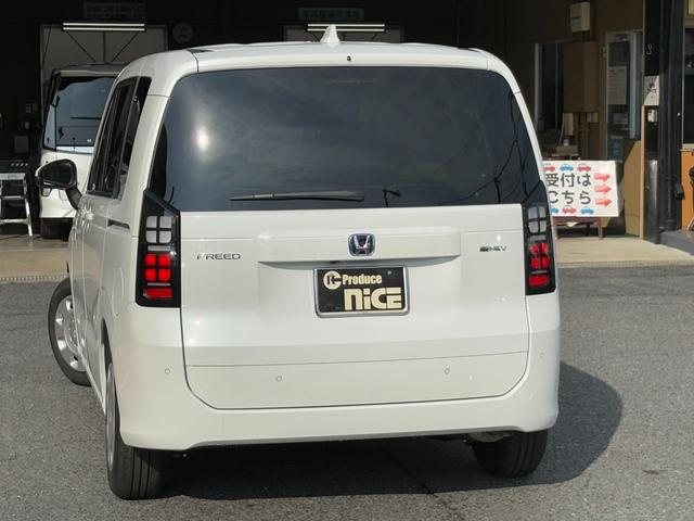 フリード ｅ：ＨＥＶエアー　純正１５インチホイール！両側電動スライドドア！バックカメラ！３列シート！オートエアコン！衝突軽減ブレーキ！電動パーキング！クルーズコントロール！ＬＥＤヘッドライト！（16枚目）