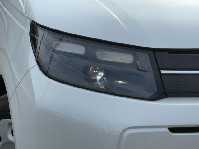 フリード ｅ：ＨＥＶエアー　純正１５インチホイール！両側電動スライドドア！バックカメラ！３列シート！オートエアコン！衝突軽減ブレーキ！電動パーキング！クルーズコントロール！ＬＥＤヘッドライト！（53枚目）