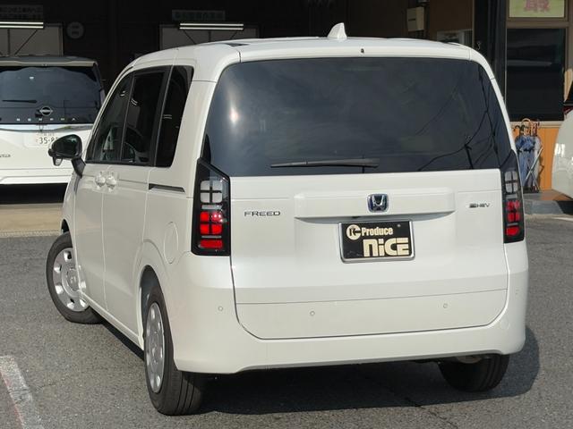 フリード ｅ：ＨＥＶエアー　純正１５インチホイール！両側電動スライドドア！バックカメラ！３列シート！オートエアコン！衝突軽減ブレーキ！電動パーキング！クルーズコントロール！ＬＥＤヘッドライト！（62枚目）