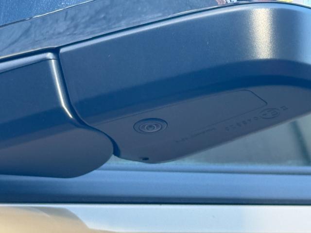 ハイエースバン ロングスーパーGL アースカラーパッケージ!プッシュスタート!デジタルミラー!両側電動スライドドア!衝突軽減ブレーキ!電動格納ミラー!オートハイビーム!100Vコンセント!パワーウィンドウ!オートエアコン!(9枚目)