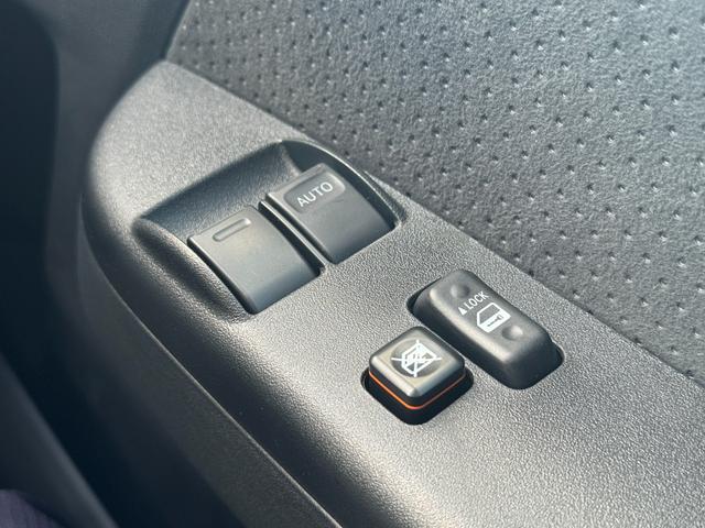 ハイエースバン ロングスーパーGL アースカラーパッケージ!プッシュスタート!デジタルミラー!両側電動スライドドア!衝突軽減ブレーキ!電動格納ミラー!オートハイビーム!100Vコンセント!パワーウィンドウ!オートエアコン!(30枚目)