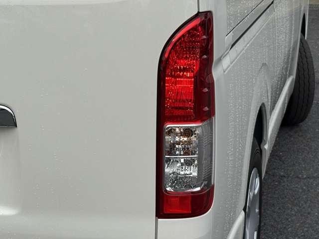 ハイエースバン ロングＤＸ　ＧＬパッケージ　両側スライドドア！衝突軽減ブレーキ！レーンディパーチャーアラート！電動格納ミラー！オートハイビーム！１００Ｖコンセント！パワーウィンドウ！エアコン！（68枚目）