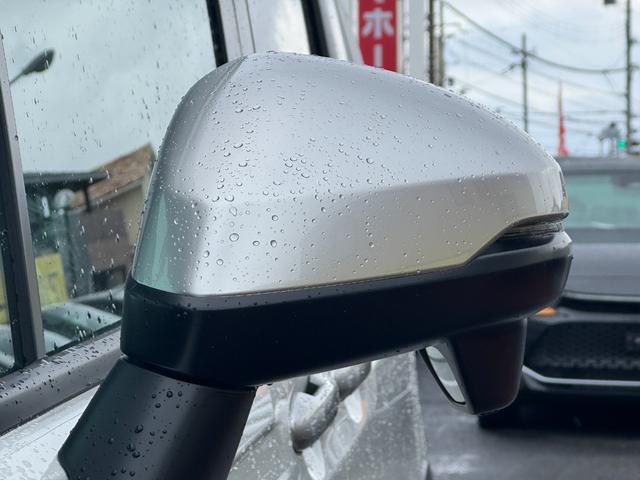 フリード クロスター　純正１５インチアルミホイール　バックカメラ！３列シート！シートヒーター！オートエアコン！衝突軽減！電動パーキング！リアサーキュレーター！ブラインドスポットモニター！（8枚目）