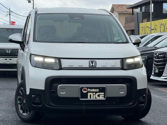 フリード クロスター　純正１５インチアルミホイール　バックカメラ！３列シート！シートヒーター！オートエアコン！衝突軽減！電動パーキング！リアサーキュレーター！ブラインドスポットモニター！（11枚目）