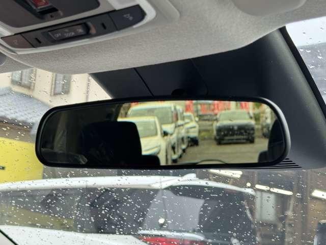 フリード クロスター　純正１５インチアルミホイール　バックカメラ！３列シート！シートヒーター！オートエアコン！衝突軽減！電動パーキング！リアサーキュレーター！ブラインドスポットモニター！（32枚目）