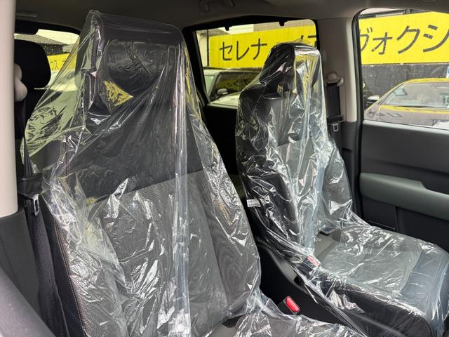 フリード クロスター　純正１５インチアルミホイール　バックカメラ！３列シート！シートヒーター！オートエアコン！衝突軽減！電動パーキング！リアサーキュレーター！ブラインドスポットモニター！（40枚目）