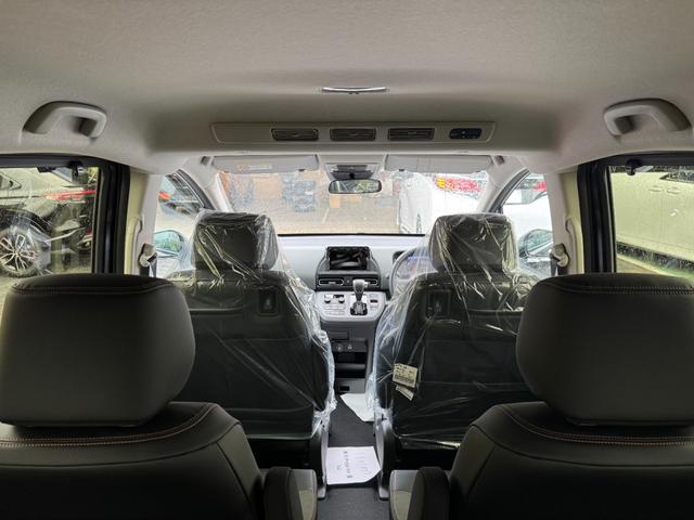 フリード クロスター　純正１５インチアルミホイール　バックカメラ！３列シート！シートヒーター！オートエアコン！衝突軽減！電動パーキング！リアサーキュレーター！ブラインドスポットモニター！（46枚目）