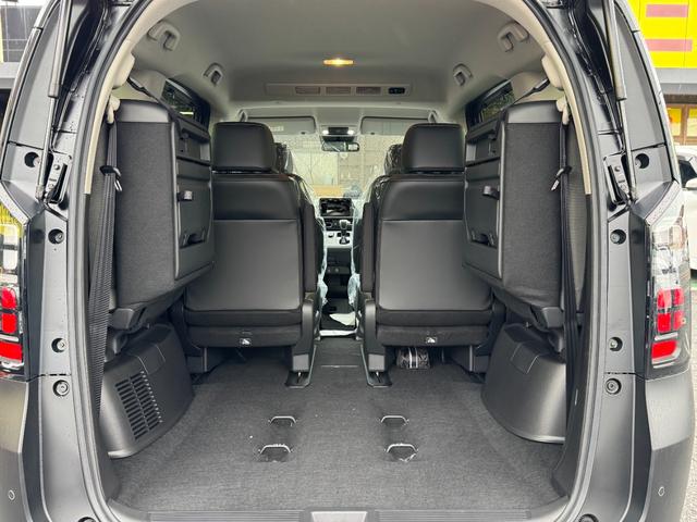 フリード クロスター　純正１５インチアルミホイール　バックカメラ！３列シート！シートヒーター！オートエアコン！衝突軽減！電動パーキング！リアサーキュレーター！ブラインドスポットモニター！（48枚目）