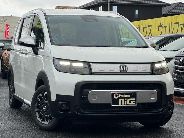 フリード クロスター　純正１５インチアルミホイール　バックカメラ！３列シート！シートヒーター！オートエアコン！衝突軽減！電動パーキング！リアサーキュレーター！ブラインドスポットモニター！（61枚目）