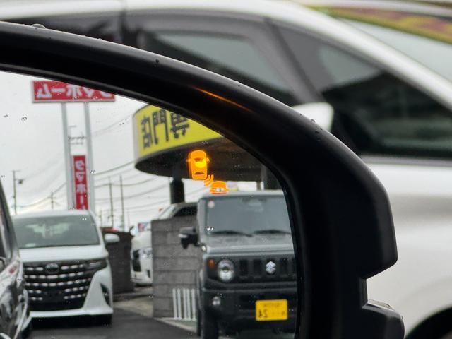 フリード クロスター　純正１５インチアルミホイール　バックカメラ！３列シート！シートヒーター！オートエアコン！衝突軽減！電動パーキング！リアサーキュレーター！ブラインドスポットモニター！（9枚目）