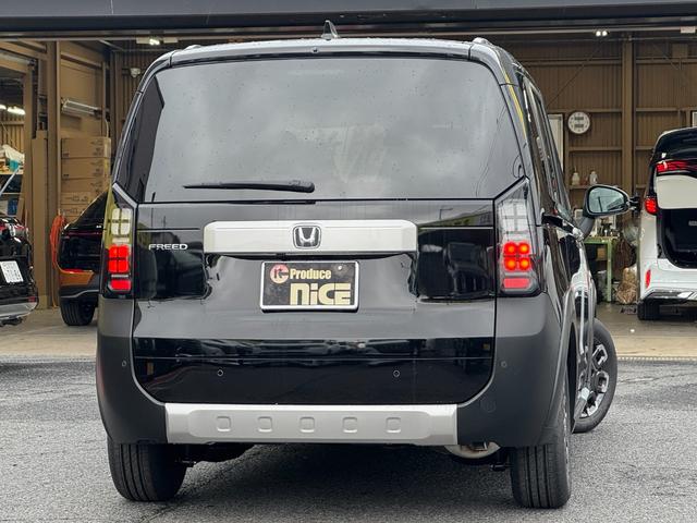 フリード クロスター　純正１５インチアルミホイール　バックカメラ！３列シート！シートヒーター！オートエアコン！衝突軽減！電動パーキング！リアサーキュレーター！ブラインドスポットモニター！（15枚目）