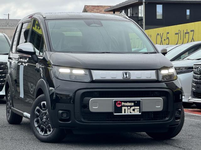 フリード クロスター　純正１５インチアルミホイール　バックカメラ！３列シート！シートヒーター！オートエアコン！衝突軽減！電動パーキング！リアサーキュレーター！ブラインドスポットモニター！（61枚目）