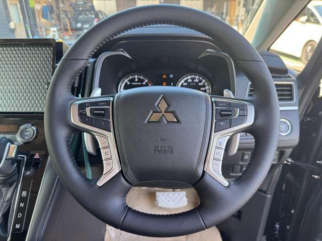 デリカＤ：５ ブラックエディション　純正１８インチアルミホイール！クルーズコントロール！オートライト！ミッションモード！パドルシフト！両側電動スライドドア！電動リアゲート！ステアリングヒーター！（24枚目）