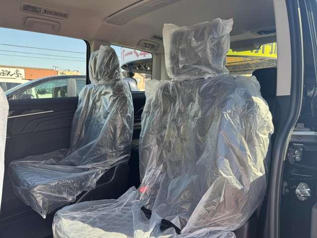 デリカＤ：５ ブラックエディション　純正１８インチアルミホイール！クルーズコントロール！オートライト！ミッションモード！パドルシフト！両側電動スライドドア！電動リアゲート！ステアリングヒーター！（60枚目）