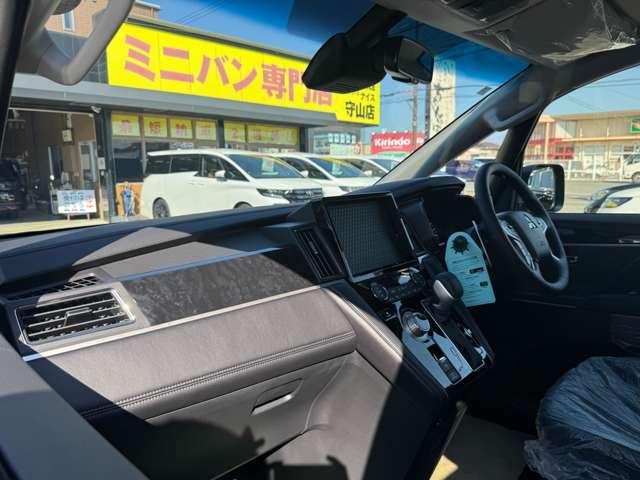 デリカＤ：５ ブラックエディション　純正１８インチアルミホイール！クルーズコントロール！オートライト！ミッションモード！パドルシフト！両側電動スライドドア！電動リアゲート！ステアリングヒーター！（61枚目）