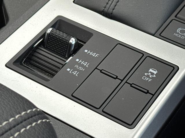 ���ʂ̑傫���I�t���[�h�⊊��₷���H�ʂ𑖍s����ہA�A�N�Z����u���[�L��������邱�ƂȂ��A�X�e�A�����O����݂̂ŋɒᑬ���s���\�ł��B