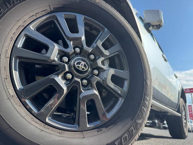 �Q�U�T�^�U�T�q�P�W�^�C�����P�W×�P�^�Q�i�A���~�z�C�[���i�_�[�N�O���[���^���b�N�^�Z���^�[�I�[�i�����g�t���j