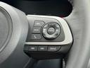 レーダークルーズコントロール。ミリ波レーダーと単眼カメラで先行車を認識し、車速に応じた車間距離を保ちながら追従走行を支援します。