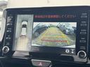 パノラミックビューモニター 車両を上から見たような映像をディスプレイオーディオ画面に表示。運転席からの目視だけでは見にくい、車両周辺の状況をリアルタイムでしっかり確認できます。