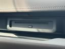 エグゼクティブラウンジ　ＪＢＬサウンド！ユニバーサルステップ！ムーンルーフ！電子ミラー！ＨＵＤ！パノビュー！ＣＤ・ＤＶＤデッキ！後席モニター！サイドエンブレムイルミ！イルミネーションセット！２列目電動シート！ベージュシート！（12枚目）