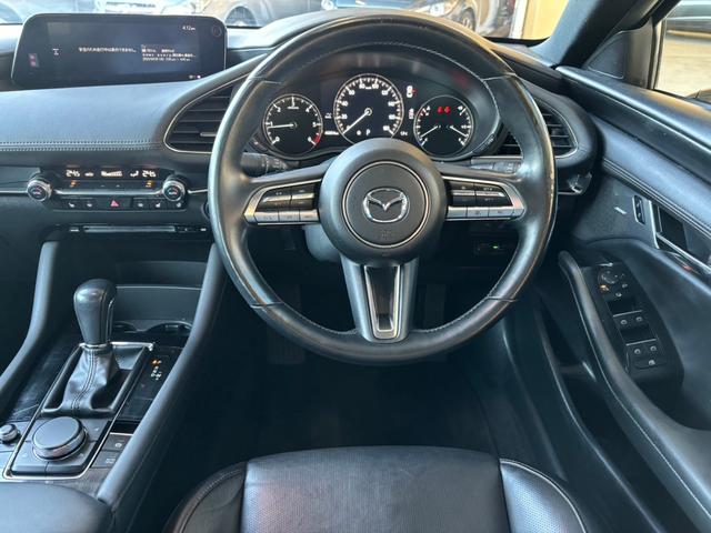 マツダ ＭＡＺＤＡ３セダン