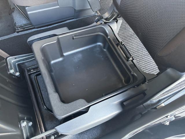 デリカD:2 S 両側電動スライドドア/社外ナビ/ワンセグ/ETC/MD/オートライト/スマートキー/HIDヘッドライト/パワステ/純正14AW/フロントフォグライト(54枚目)