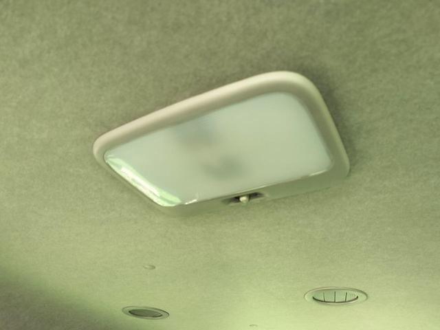 ハイエースワゴン GL ロング ミドルルーフ/プリクラッシュセーフティ/電動スライドドア/デジタルインナーミラー/LEDヘッドライト/新車保証書付/走行36km/パーキングサポートブレーキ/100Vコンセント(68枚目)