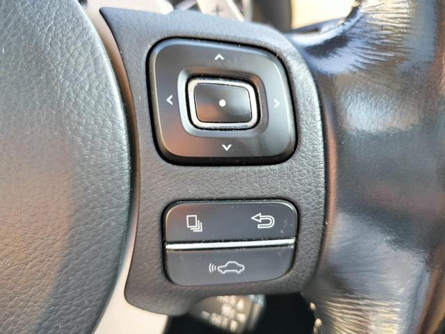 NX NX200t バージョンL 衝突軽減ブレーキ/サンルーフ/3眼LEDヘッドライト/レザーシート/パワーバックドア/フルセグナビ/Bカメラ/レーダークルコン/パーキングセンサー/ETC/ステアリングヒーター(41枚目)