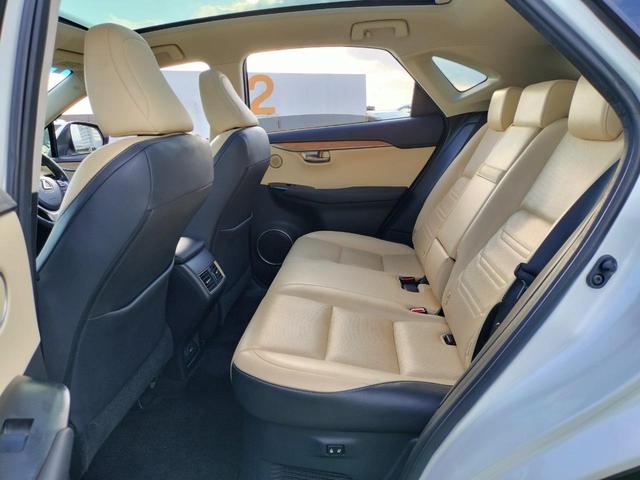 NX NX200t バージョンL 衝突軽減ブレーキ/サンルーフ/3眼LEDヘッドライト/レザーシート/パワーバックドア/フルセグナビ/Bカメラ/レーダークルコン/パーキングセンサー/ETC/ステアリングヒーター(65枚目)