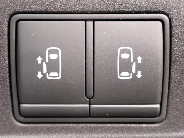 セレナ ライダー　オーテック３０ｔｈアニバーサリー　プロパイロット／エマブレ／セーフティパックＢ／両側電スラ／全方位カメラ／純正フルセグナビ／デジタルインナミラー／革シート／シートヒーター／パーキングアシスト／スマートキー／プッシュスタート（7枚目）