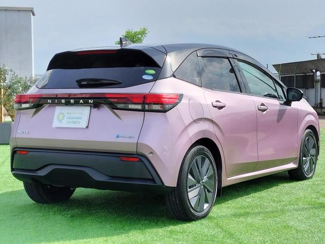 ノート Ｘ　エマブレ／ＢＳＭ／大型ナビ／フルセグ／全方位カメラ／コーナーセンサー／スマートキー／プッシュスタート／ＬＥＤヘッドライト／ＥＴＣ／純正ドラレコ／オートライト（15枚目）