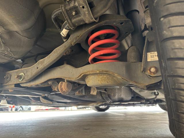 プレマシー ２０Ｓ　プレステージスタイルＩＩ　特別仕様／両側電動スライド／ナビ／ＥＴＣ／Ｂカメラ／フルセグ／スマートキー／ＬＥＤウインカーミラー／Ｂｌｕｅｔｏｏｔｈ／ローダウン／ＨＩＤヘッド／フロントフォグランプ／純正１７ＡＷ（11枚目）