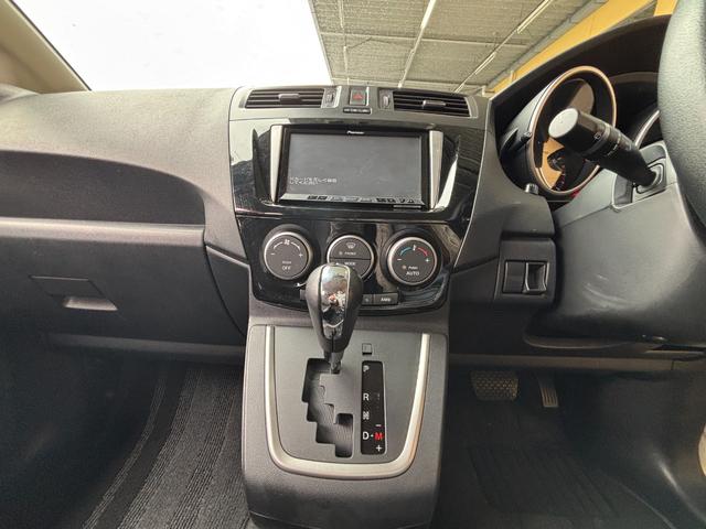 プレマシー ２０Ｓ　プレステージスタイルＩＩ　特別仕様／両側電動スライド／ナビ／ＥＴＣ／Ｂカメラ／フルセグ／スマートキー／ＬＥＤウインカーミラー／Ｂｌｕｅｔｏｏｔｈ／ローダウン／ＨＩＤヘッド／フロントフォグランプ／純正１７ＡＷ（42枚目）